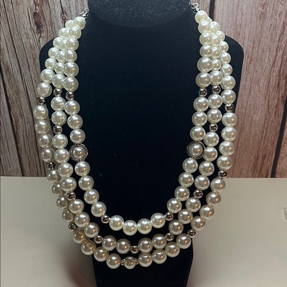 Jewelry - Elegant Multi-Strand Pearl Necklace